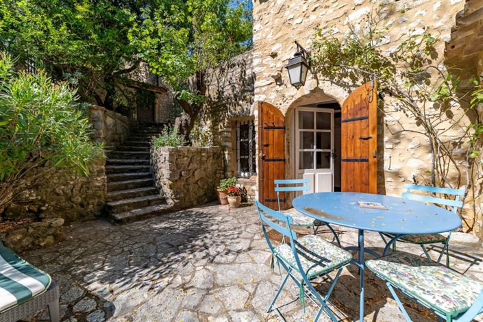 Image No.2-5 Bed House for sale