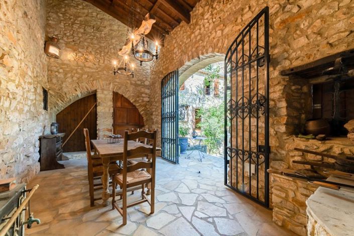 Image No.4-5 Bed House for sale