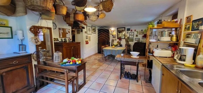 Image No.5-7 Bed House for sale