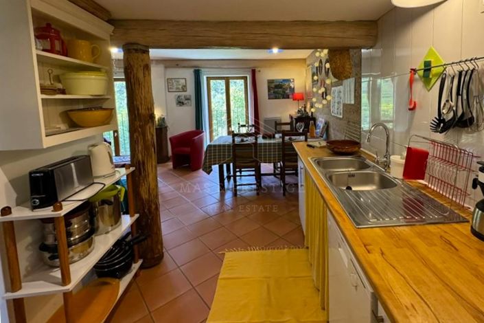 Image No.7-7 Bed House for sale