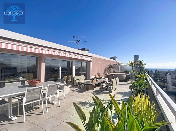 Image No.3-3 Bed Apartment for sale