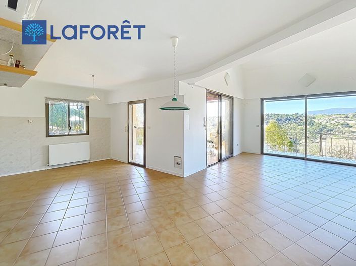 Image No.10-5 Bed House for sale