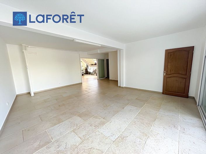 Image No.13-5 Bed House for sale