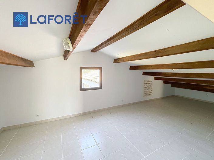 Image No.16-5 Bed House for sale