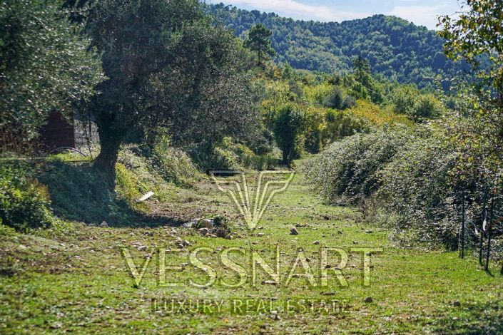 Image No.5-5 Bed House for sale