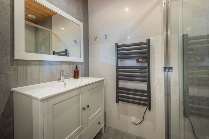 Image No.14-3 Bed House for sale