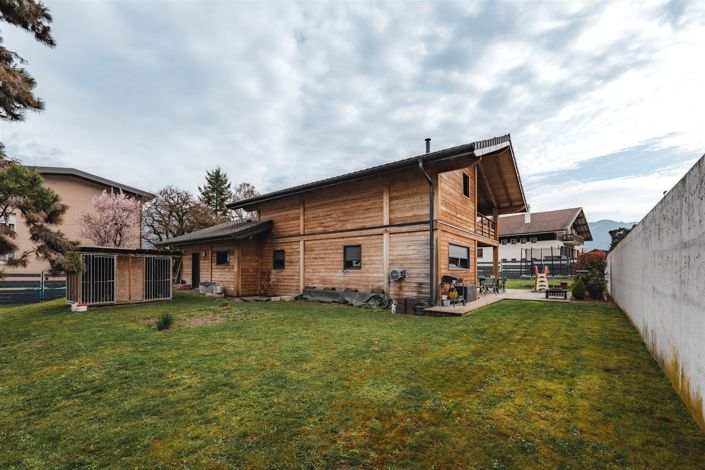 Image No.17-3 Bed House for sale