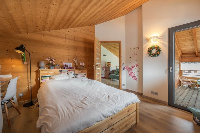 Image No.8-3 Bed House for sale