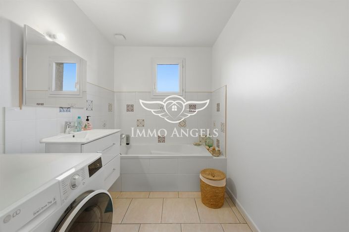 Image No.7-7 Bed Apartment for sale