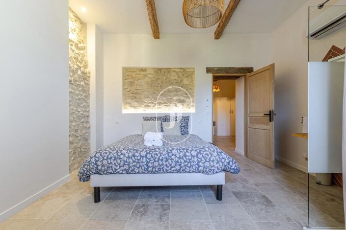 Image No.10-17 Bed House for sale