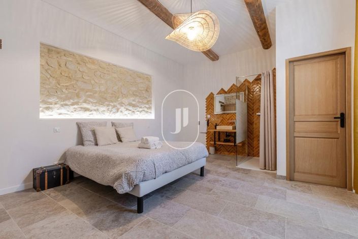 Image No.12-17 Bed House for sale