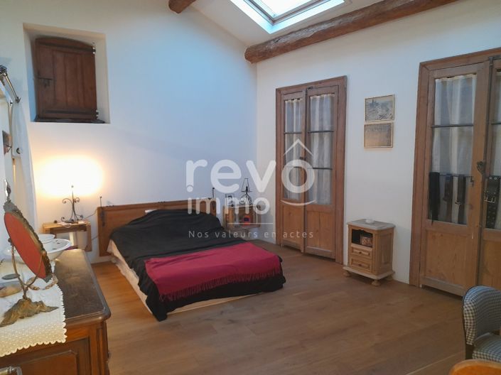 Image No.9-3 Bed House for sale