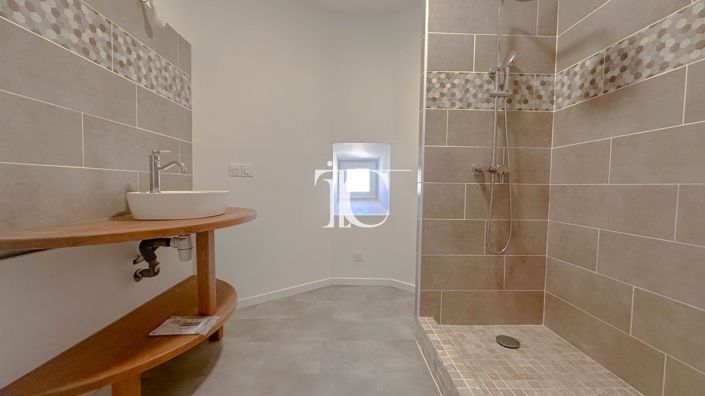 Image No.11-4 Bed House for sale