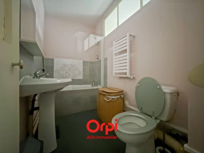 Image No.9-Propriété à vendre à Montluçon