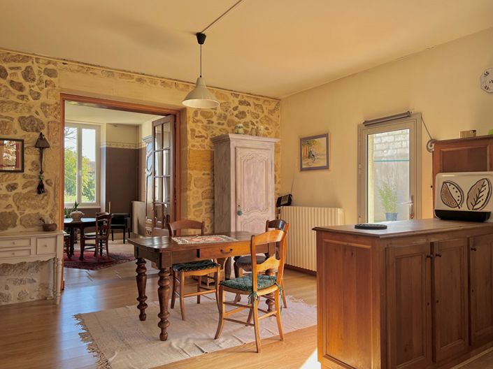 Image No.8-5 Bed House for sale