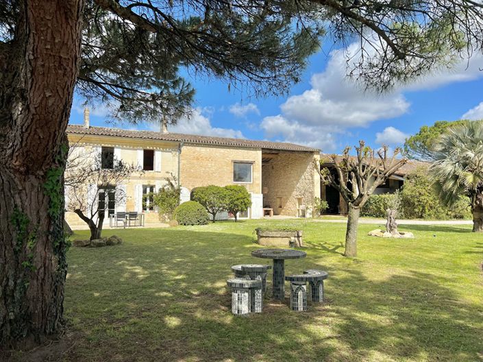 Image No.2-6 Bed House for sale