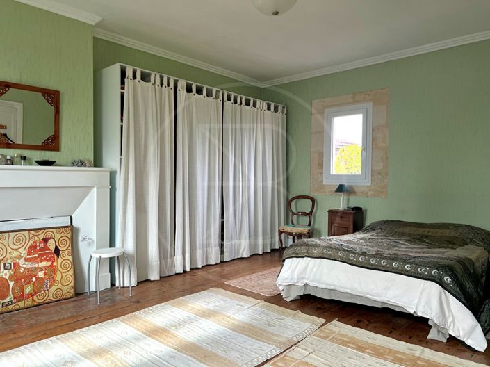 Image No.12-5 Bed House for sale