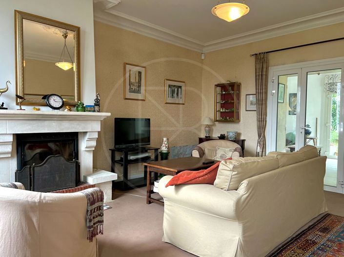 Image No.5-5 Bed House for sale