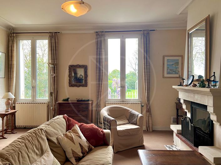 Image No.6-5 Bed House for sale