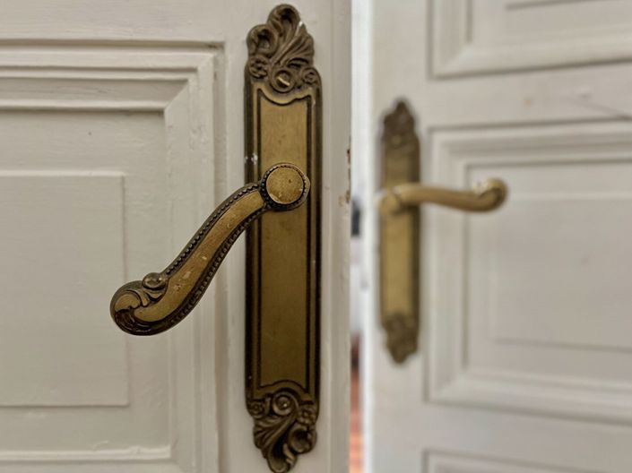 Image No.7-5 Bed House for sale