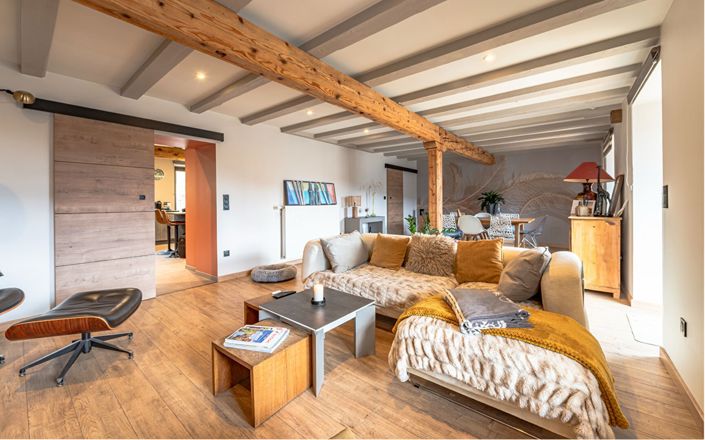 Image No.5-7 Bed Property for sale