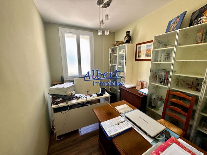 Image No.8-2 Bed House for sale