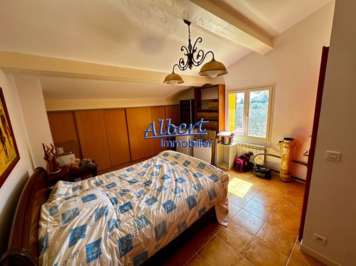 Image No.9-2 Bed House for sale