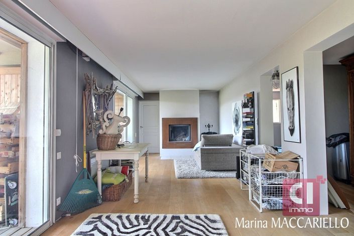 Image No.8-3 Bed House for sale