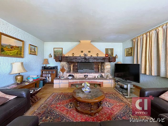 Image No.3-3 Bed House for sale