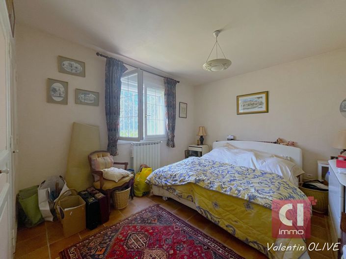 Image No.8-3 Bed House for sale