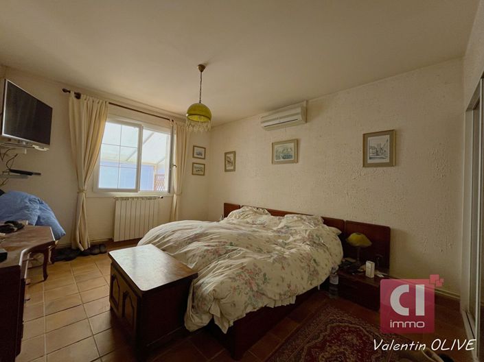 Image No.9-3 Bed House for sale