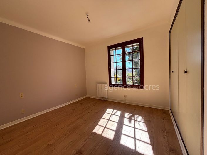 Image No.14-3 Bed House for sale
