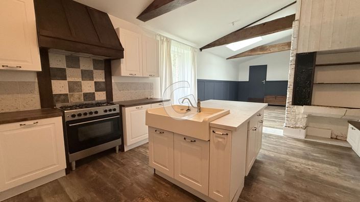 Image No.3-4 Bed House for sale