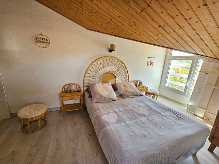 Image No.6-1 Bed House for sale