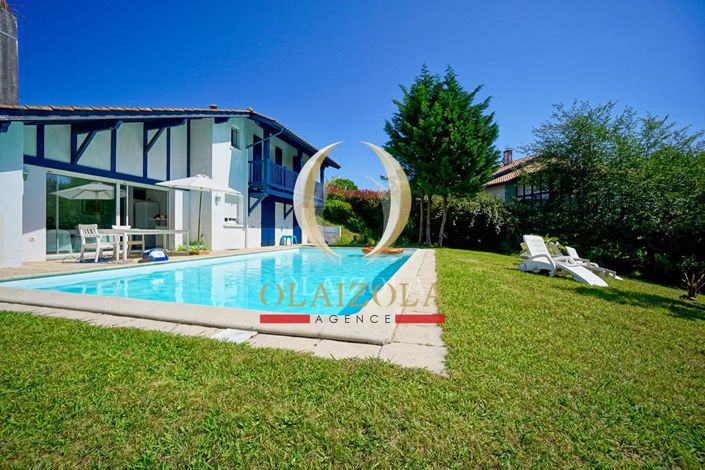 Image No.2-4 Bed House for sale