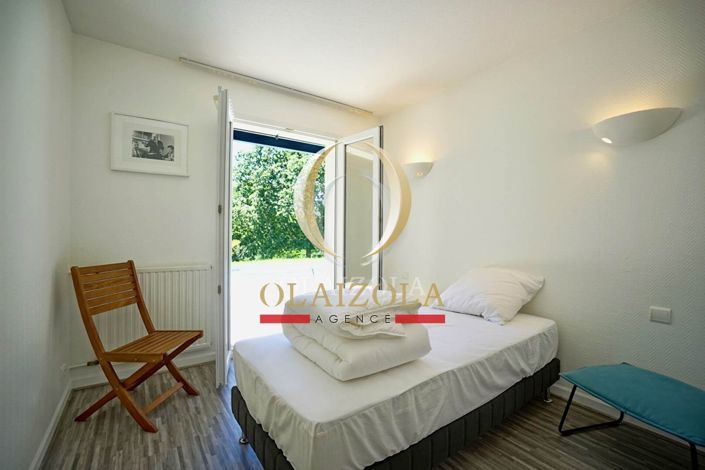 Image No.7-4 Bed House for sale