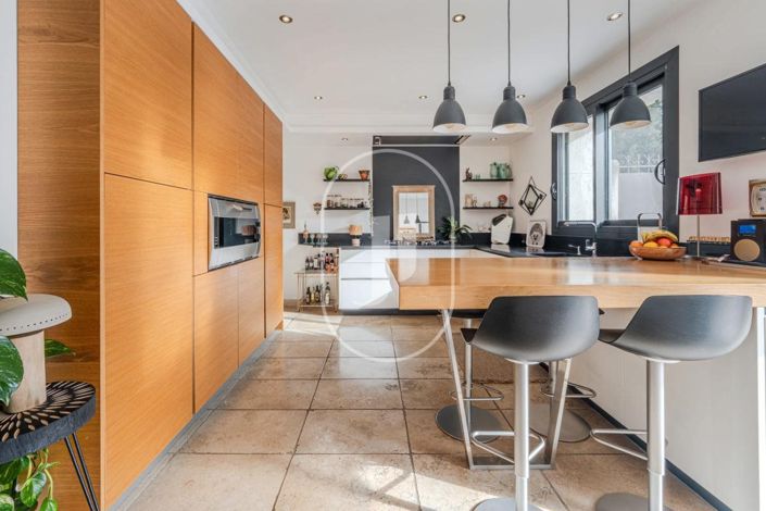 Image No.7-4 Bed House for sale