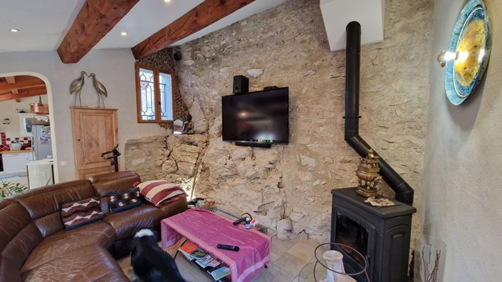 Image No.6-2 Bed House for sale