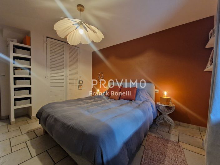 Image No.12-3 Bed House for sale