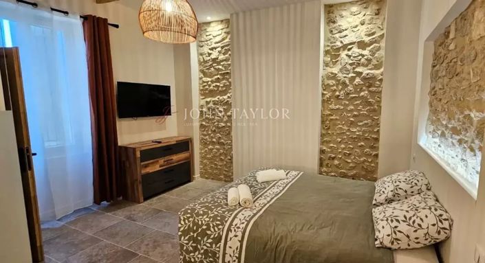 Image No.15-17 Bed House for sale