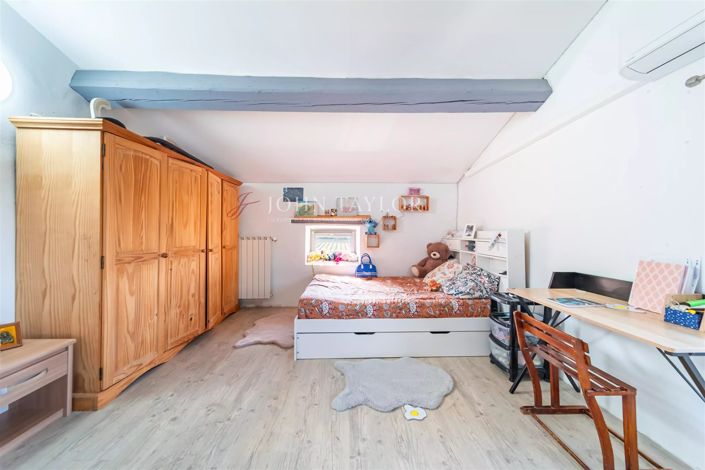 Image No.21-17 Bed House for sale