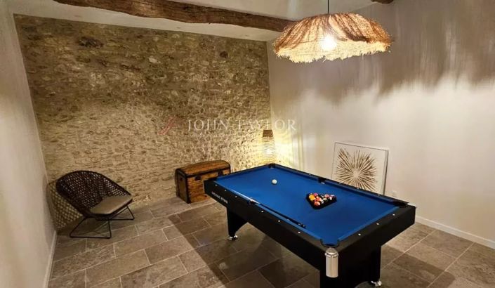 Image No.31-17 Bed House for sale