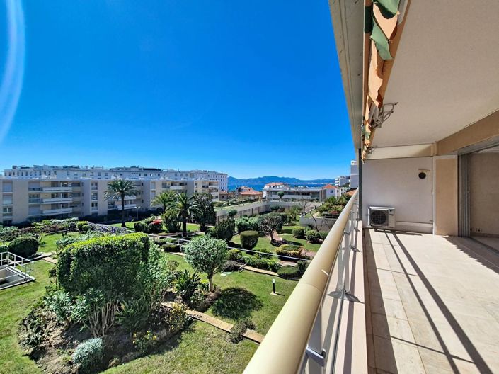 Image No.3-Appartement de 2 chambres à vendre à Cannes