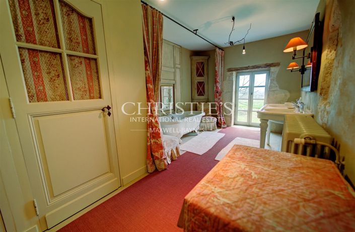 Image No.14-3 Bed House for sale