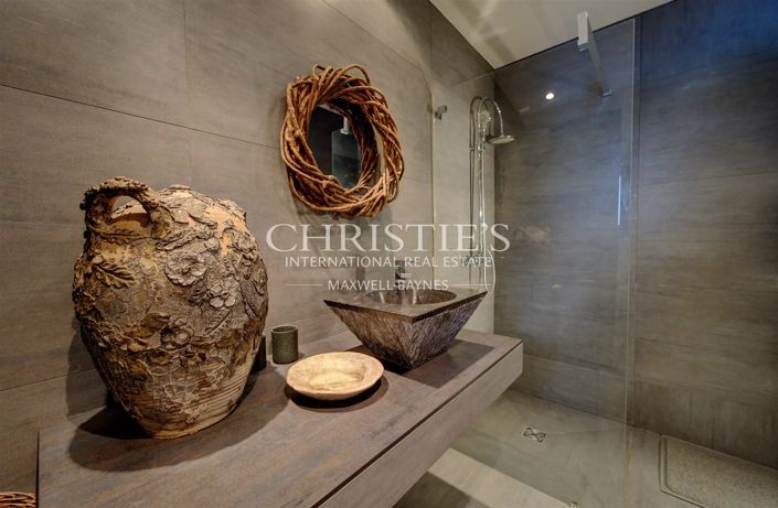 Image No.20-2 Bed House for sale