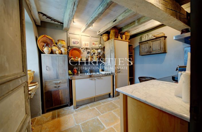 Image No.8-2 Bed House for sale