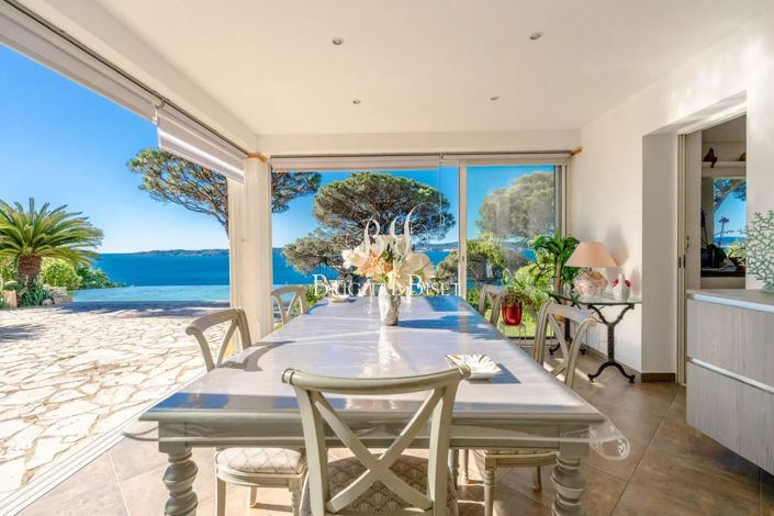 Image No.3-4 Bed House for sale