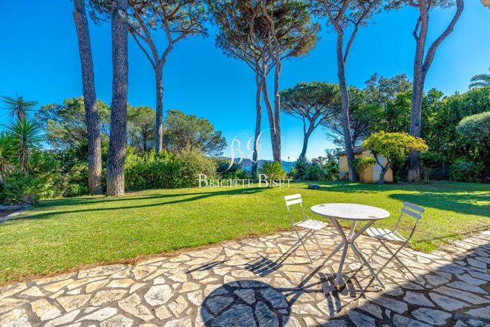 Image No.6-4 Bed House for sale