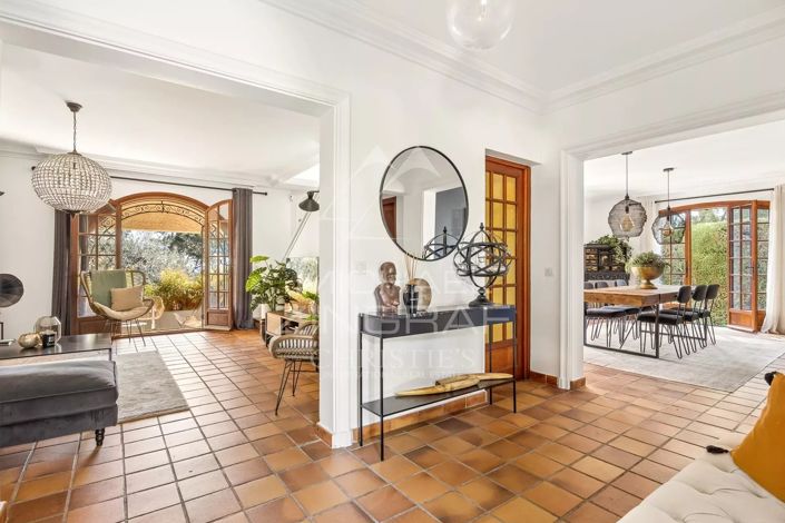 Image No.12-4 Bed House for sale