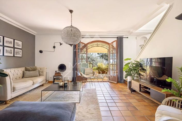 Image No.4-4 Bed House for sale